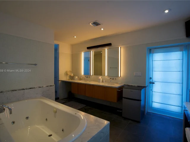 215 Water Way # 215, Miami Beach FL 33141