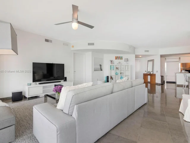 450 Alton Rd # 2903, Miami Beach FL 33139