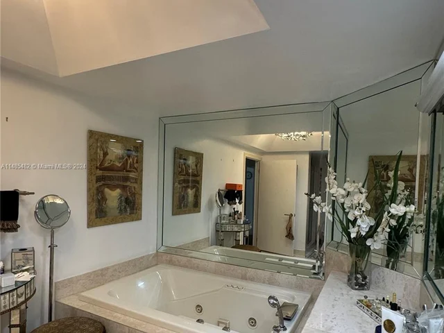 2000 Island BLVD Island Blvd # 305, Aventura FL 33160