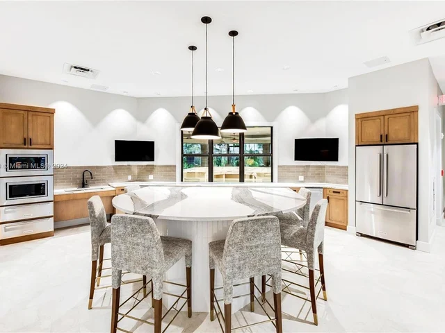 4492 Tacoma Park Dr # 4492, Oakland Park FL 33309