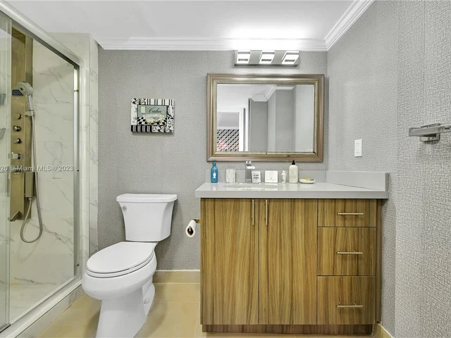 20500 W Country Club Dr # 501, Aventura FL 33180