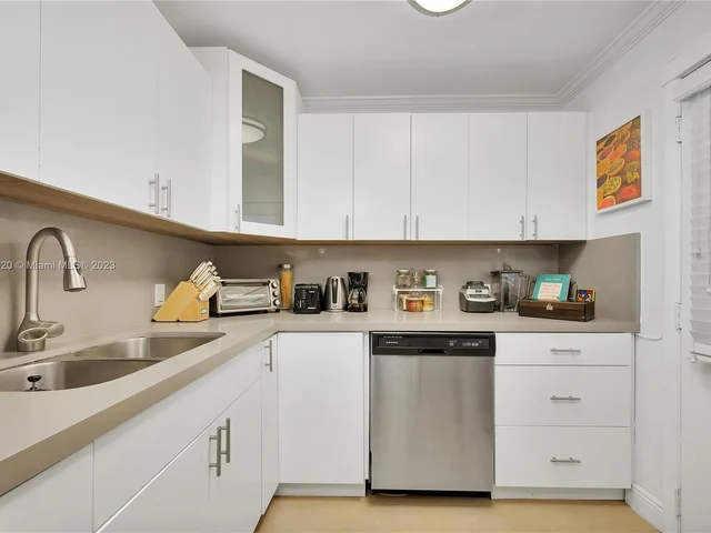 20500 W Country Club Dr # 501, Aventura FL 33180