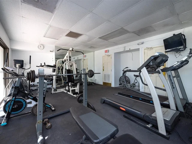 20500 W Country Club Dr # 501, Aventura FL 33180