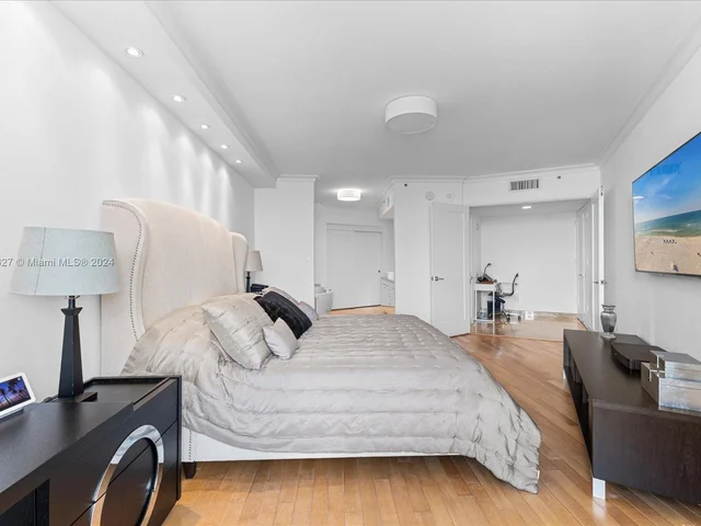 19333 E Collins Ave # 2302, Sunny Isles Beach FL 33160