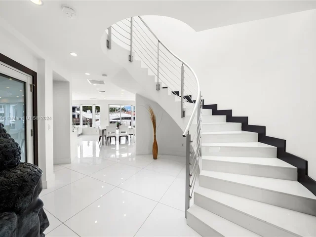 3344 NE 167th St, North Miami Beach FL 33160