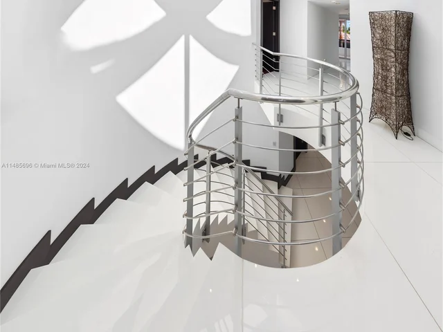 3344 NE 167th St, North Miami Beach FL 33160