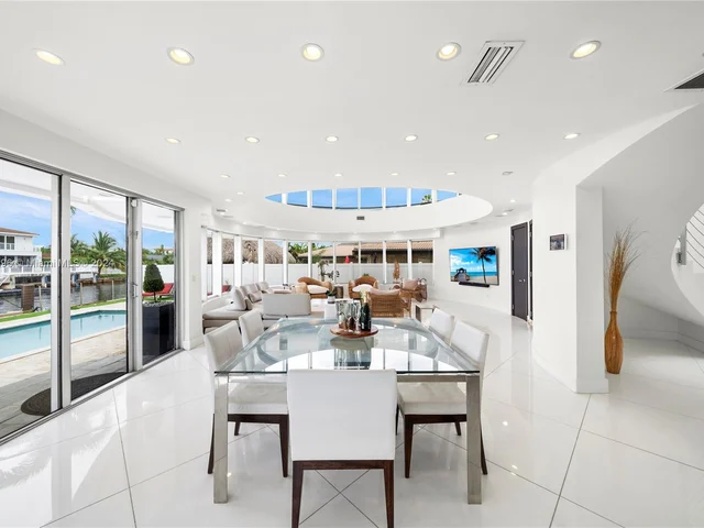 3344 NE 167th St, North Miami Beach FL 33160