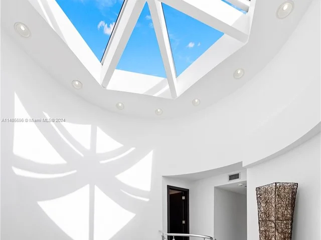 3344 NE 167th St, North Miami Beach FL 33160