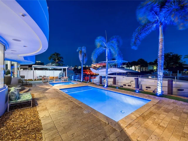 3344 NE 167th St, North Miami Beach FL 33160