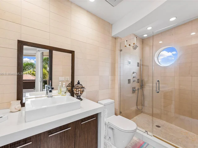 3344 NE 167th St, North Miami Beach FL 33160