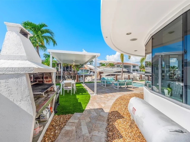 3344 NE 167th St, North Miami Beach FL 33160