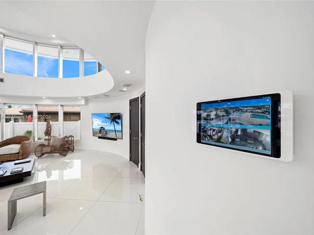 3344 NE 167th St, North Miami Beach FL 33160