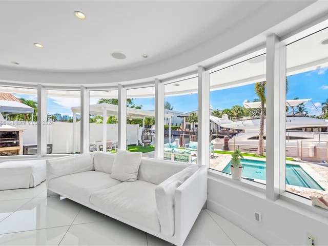 3344 NE 167th St, North Miami Beach FL 33160