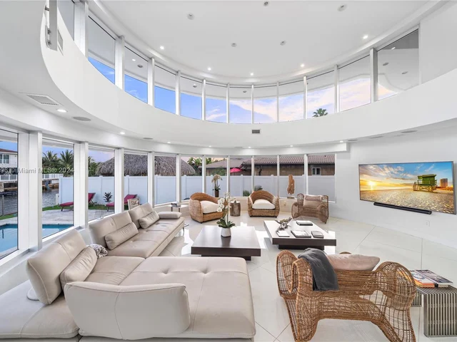 3344 NE 167th St, North Miami Beach FL 33160