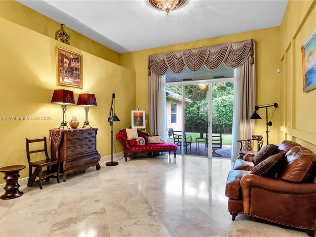 5041 Lakewood Dr, Cooper City FL 33330