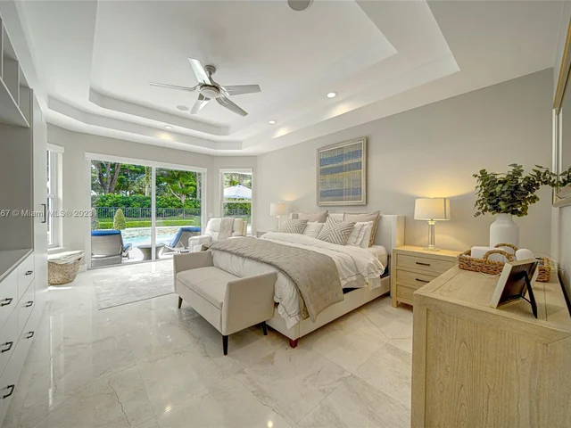 2557 Montclaire Cir, Weston FL 33327