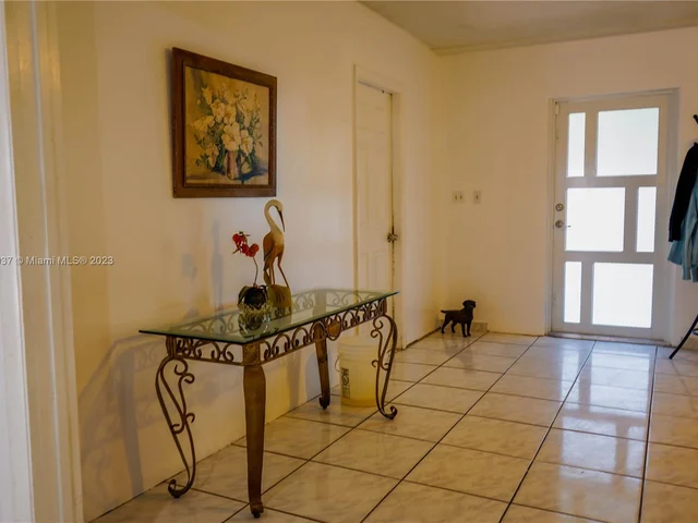 760 W 76th St, Hialeah FL 33014