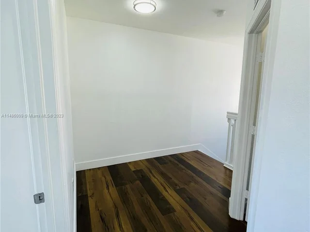 1570 NE 33rd Rd # 11, Homestead FL 33033