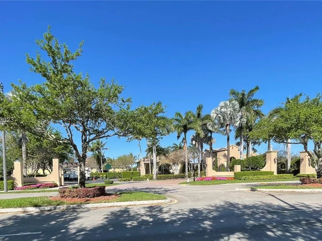 1570 NE 33rd Rd # 11, Homestead FL 33033