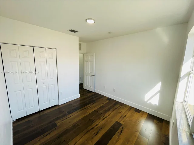 1570 NE 33rd Rd # 11, Homestead FL 33033