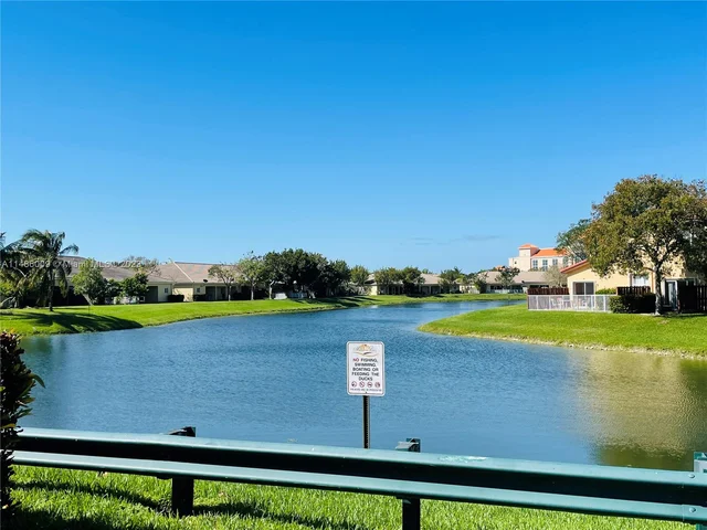 1570 NE 33rd Rd # 11, Homestead FL 33033