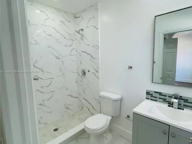 1570 NE 33rd Rd # 11, Homestead FL 33033