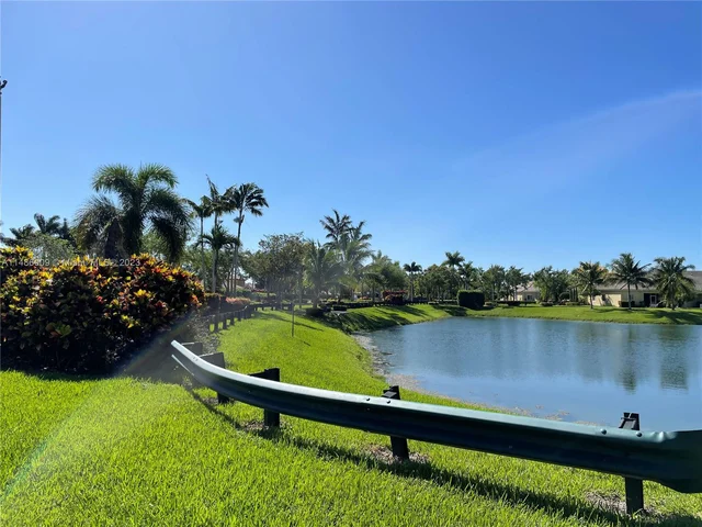 1570 NE 33rd Rd # 11, Homestead FL 33033