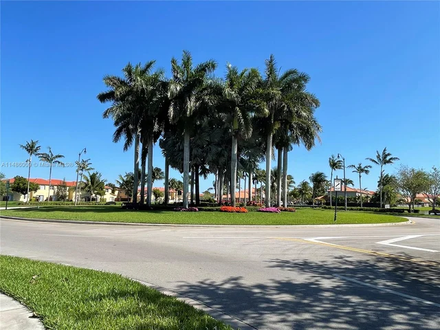 1570 NE 33rd Rd # 11, Homestead FL 33033