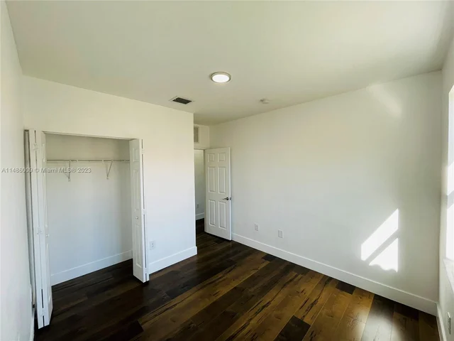 1570 NE 33rd Rd # 11, Homestead FL 33033