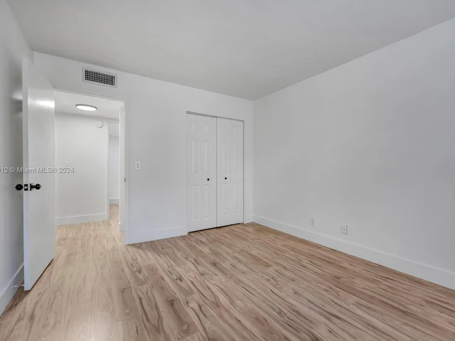 9410 Live Oak Pl # 105, Davie FL 33324