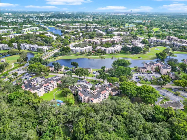 9410 Live Oak Pl # 105, Davie FL 33324