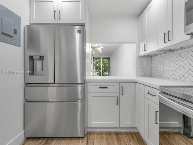 9410 Live Oak Pl # 105, Davie FL 33324