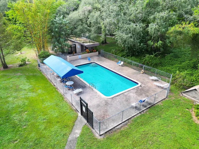 9410 Live Oak Pl # 105, Davie FL 33324