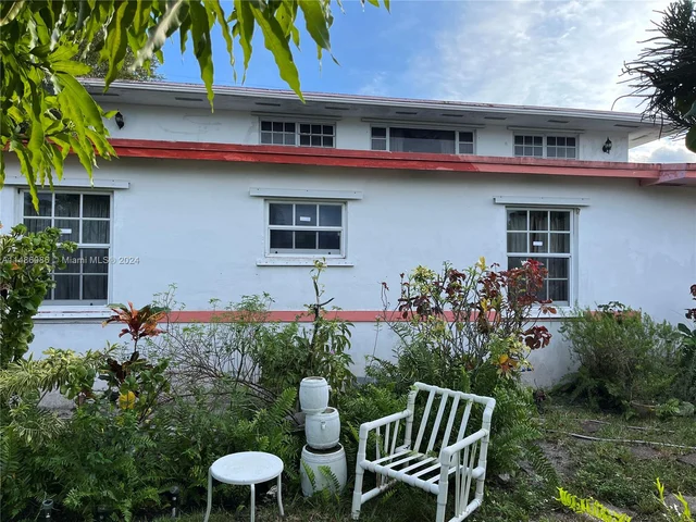 2330 NW 179th Ter, Miami Gardens FL 33056