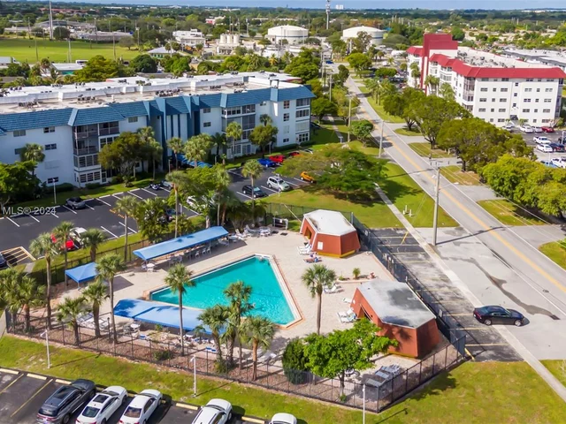 4751 NW 21st St # 400, Lauderhill FL 33313