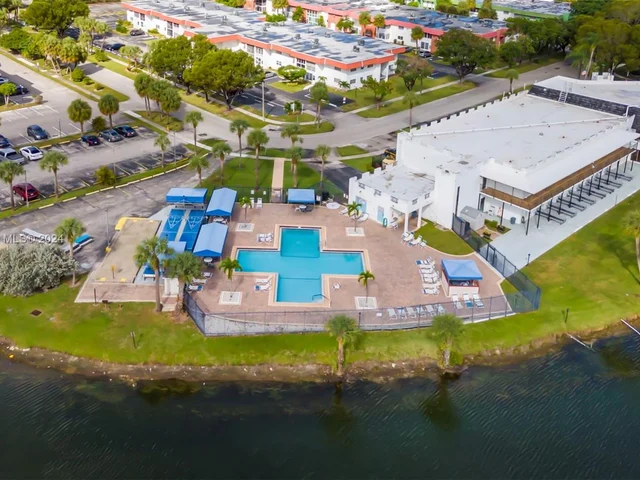 4751 NW 21st St # 400, Lauderhill FL 33313