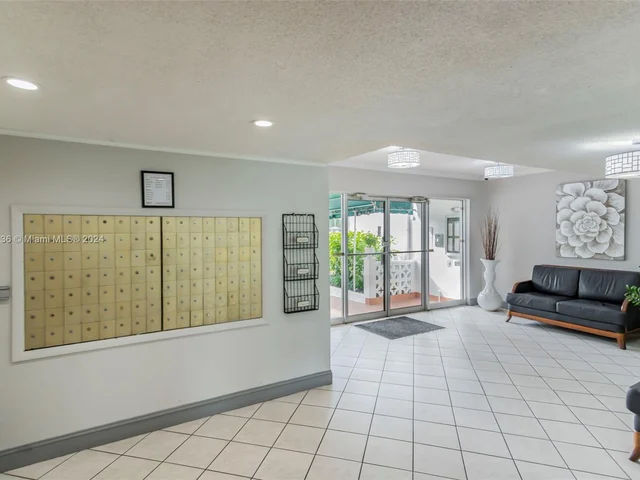 4751 NW 21st St # 400, Lauderhill FL 33313