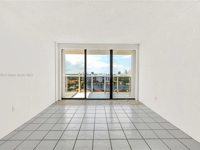 3625 N Country Club Dr # 2310, Aventura FL 33180