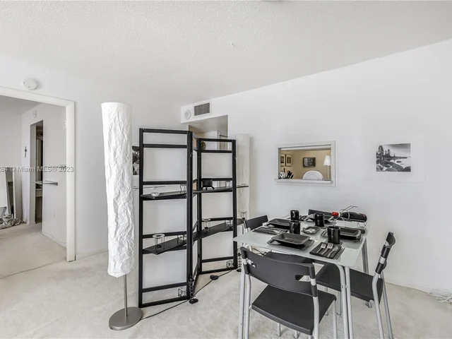 345 Ocean Dr # 707, Miami Beach FL 33139