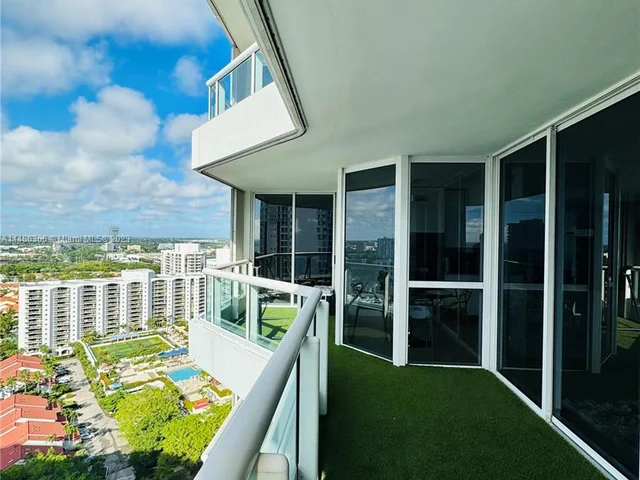 21205 Yacht Club Dr # 2703, Aventura FL 33180