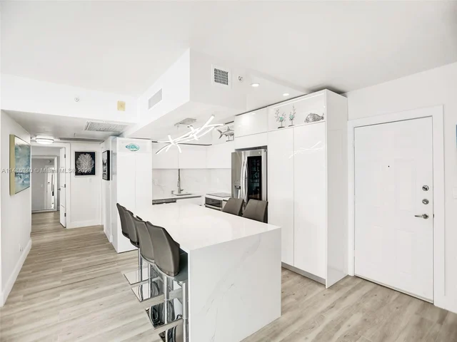 2501 S Ocean Dr # 1211, Hollywood FL 33019