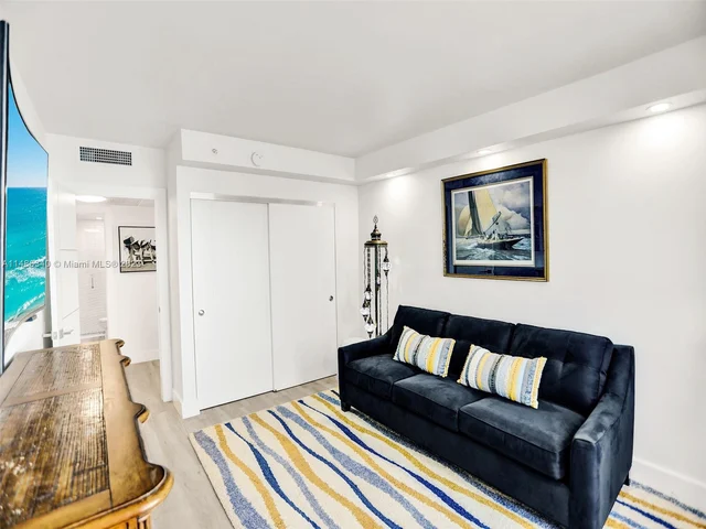 2501 S Ocean Dr # 1211, Hollywood FL 33019