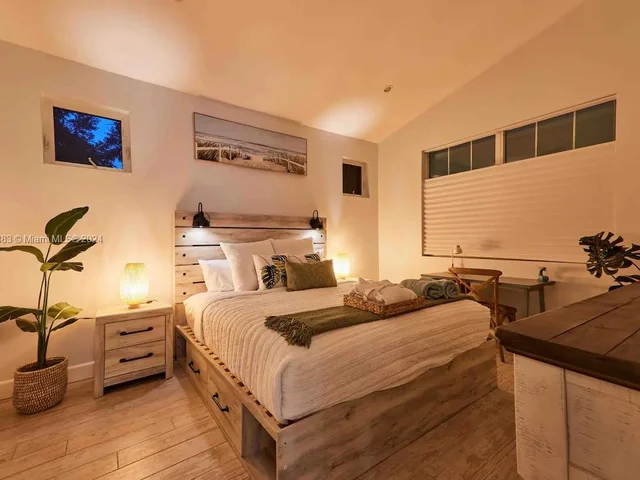 1280 SW 25th Ave # A, Fort Lauderdale FL 33312