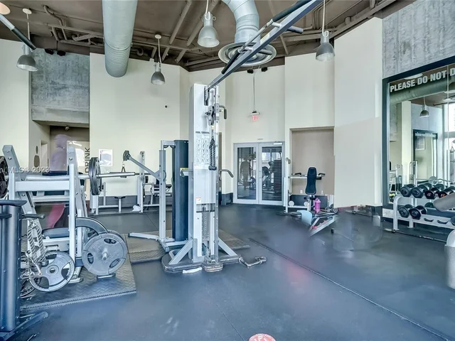 690 SW 1st Ct, Miami FL 33130