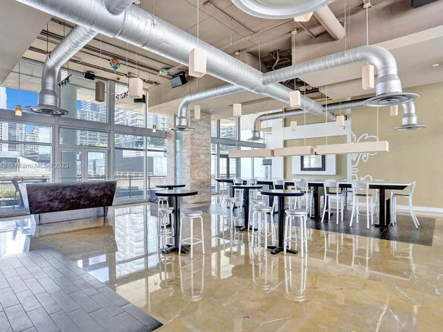 690 SW 1st Ct, Miami FL 33130