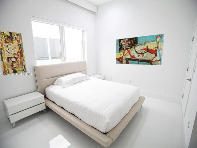 18975 Atlantic Blvd, Sunny Isles Beach FL 33160