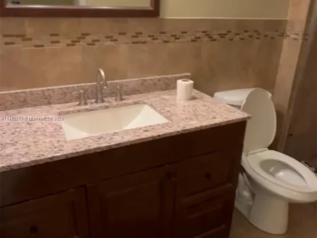 3198 Coral Lake Ln # 3198, Coral Springs FL 33065