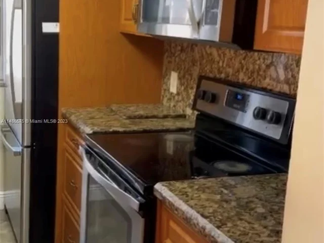 3198 Coral Lake Ln # 3198, Coral Springs FL 33065