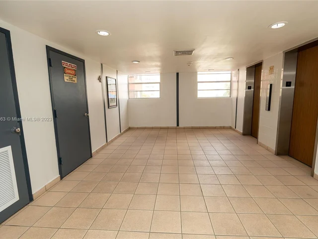 5050 NW 7th St # 406, Miami FL 33126