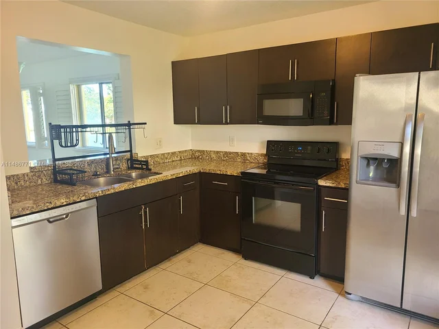 6235 SW 47th Mnr # 101, Davie FL 33314